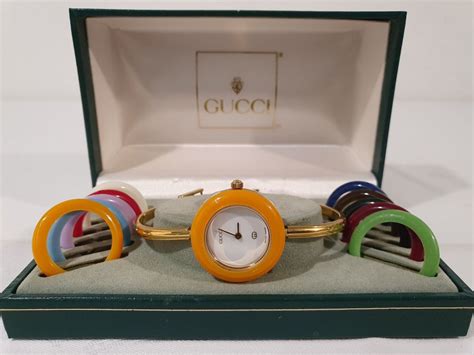 gucci uhr mit auswechselbaren ringen|Vintage Gucci austauschbare Lünette Uhr mit Box .